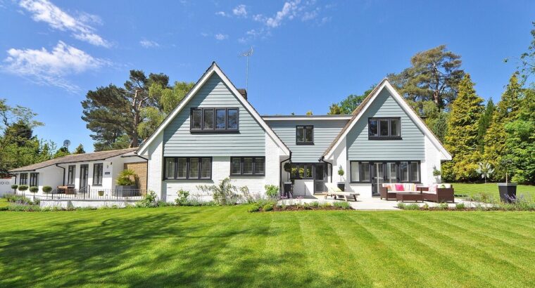 Spacious 4-Bedroom Detached Home with Modern...